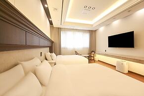 Hotel Demer