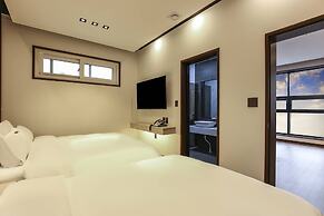 Hotel Demer
