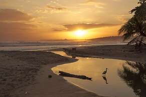 Ocean and Rainforest Panoramic Views Jaco 3 Bdrm With Pool
