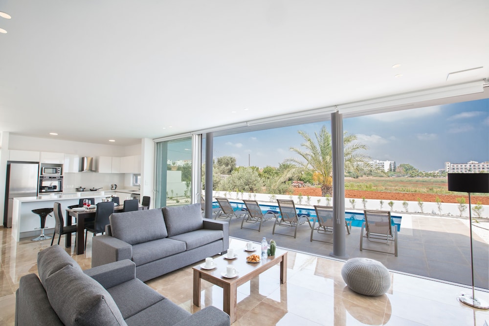 Protaras Holiday Villa Bp2