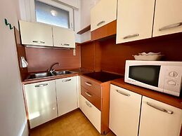 Cozy Studio With Balcony-beahost