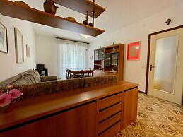Enjoy the Pool at our Cozy Flat