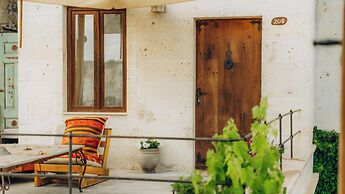 Doda Artisanal Cave Hotel +14