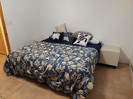 1-bed House Sleeps 2 With Parking