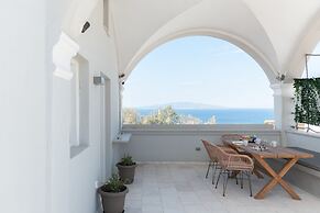 Central Oia Hostel