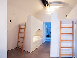 Central Oia Hostel