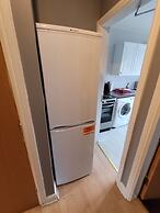 2-bed Apartment, Sleeps 4,on-site Parking