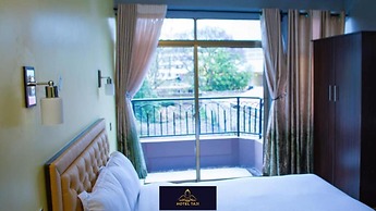 Hotel Taji