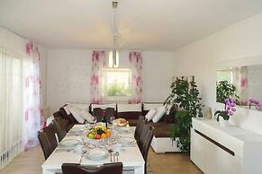 Villa Cujez With Sauna And Pool