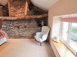 Jacky Garth Cottage