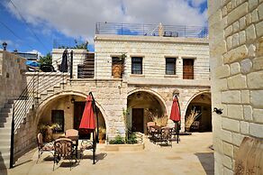 Pegas Cave Suites