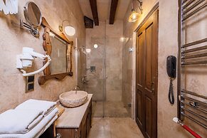 Pegas Cave Suites