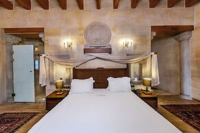 Pegas Cave Suites