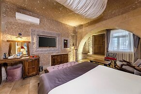 Pegas Cave Suites