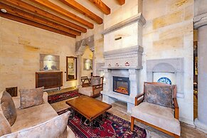 Pegas Cave Suites