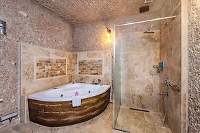 Pegas Cave Suites