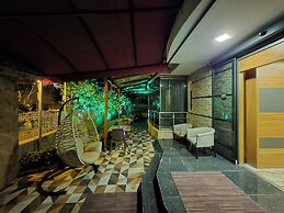 Toprak Hotel
