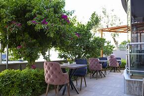Toprak Hotel