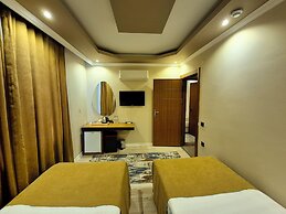 Toprak Hotel