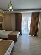 Toprak Hotel