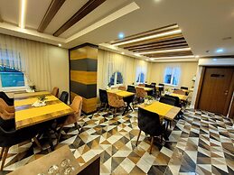 Toprak Hotel