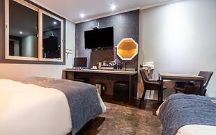 Yeosu Hotel The B