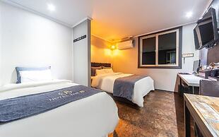 Yeosu Hotel The B