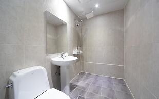 Yeosu Hotel The B