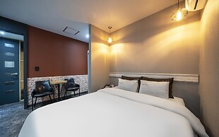 Yeosu Hotel The B