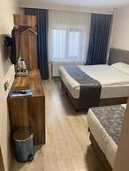 Zumrut Palas Hotel