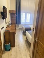 Zumrut Palas Hotel