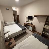 Zumrut Palas Hotel