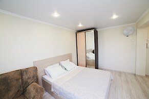 Dobrie Sutki Apartment Muhacheva 256.3