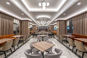 Arnor De Luxe Hotel