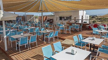 Arnor De Luxe Hotel