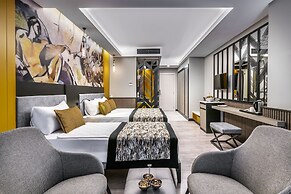 Arnor De Luxe Hotel