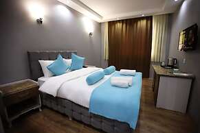 Grand Kum Boutique Hotel Restaurant