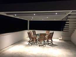 Beautiful Modern Villa in Albarella by Beahost