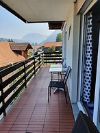 Cozy Apartment With Lake View for 6 Guests