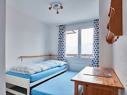 Cozy Apartment With Lake View for 6 Guests