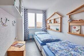 Cozy Apartment With Lake View for 6 Guests