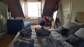 Vrnik Arts Club