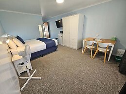Koorawatha Homestead Motel