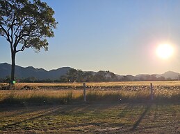 Koorawatha Homestead Motel