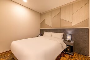 Urbanest Hotel