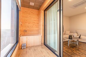 Urbanest Hotel