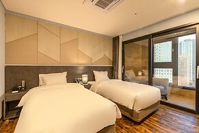 Urbanest Hotel