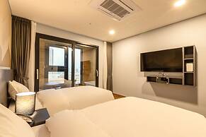 Urbanest Hotel