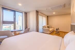 Urbanest Hotel