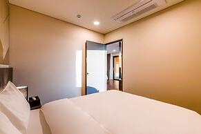 Urbanest Hotel